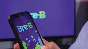 Los vendedores de la calle ya usan Bre-B. La confianza financiera sigue en el colchón