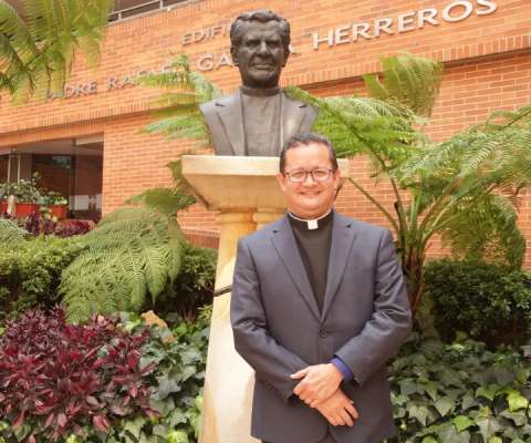 El padre Harold Castilla, rector de la Uniminuto, es elegido como nuevo presidente de ASCUN