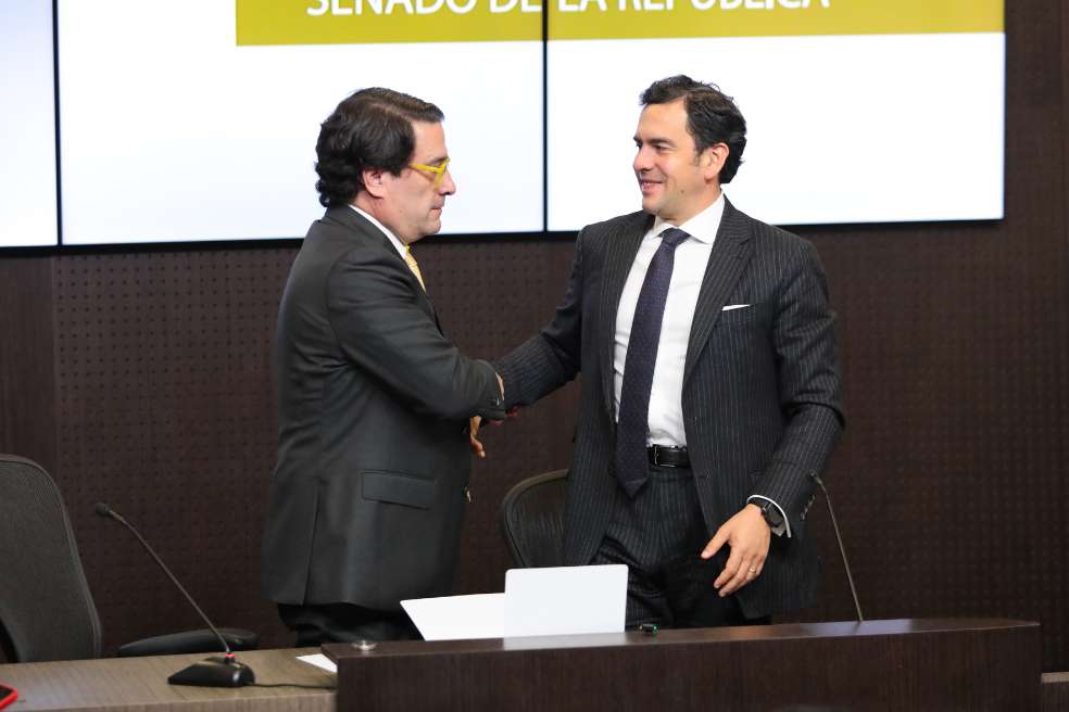 Entregar bienes y rutas de droga: los puntos clave para el sometimiento criminal