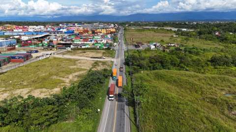 Vía a Buenaventura: arrancan 10 kilómetros de obras para descongestionar el acceso al puerto