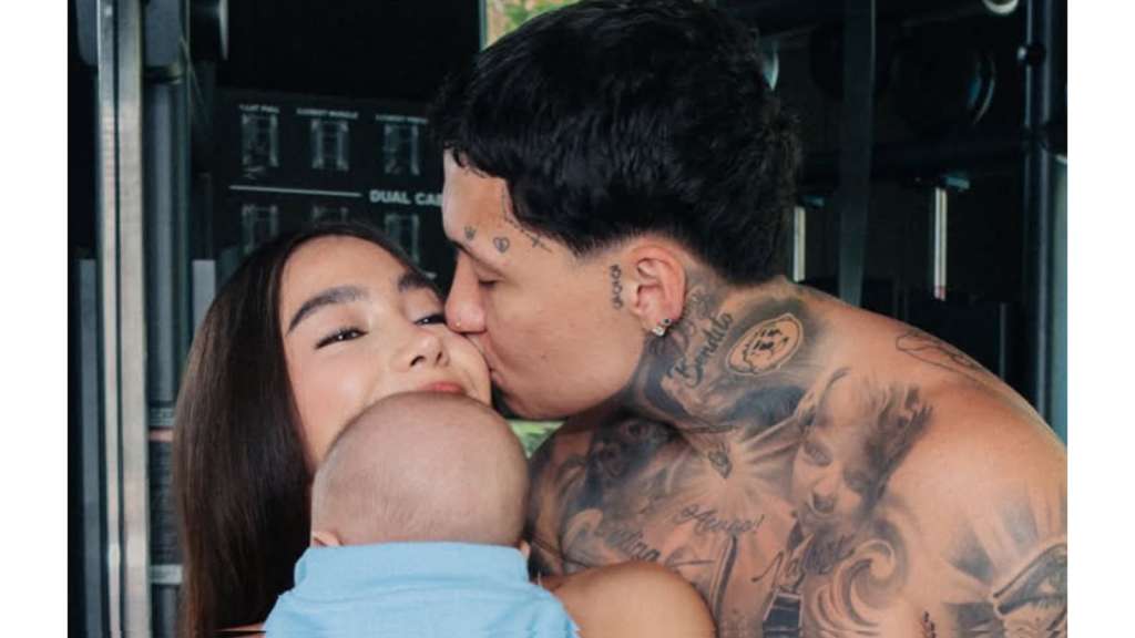 Blessd se reconcilia con Manuel QM, su novia y madre de su hijo: “Te pido perdón públicamente”