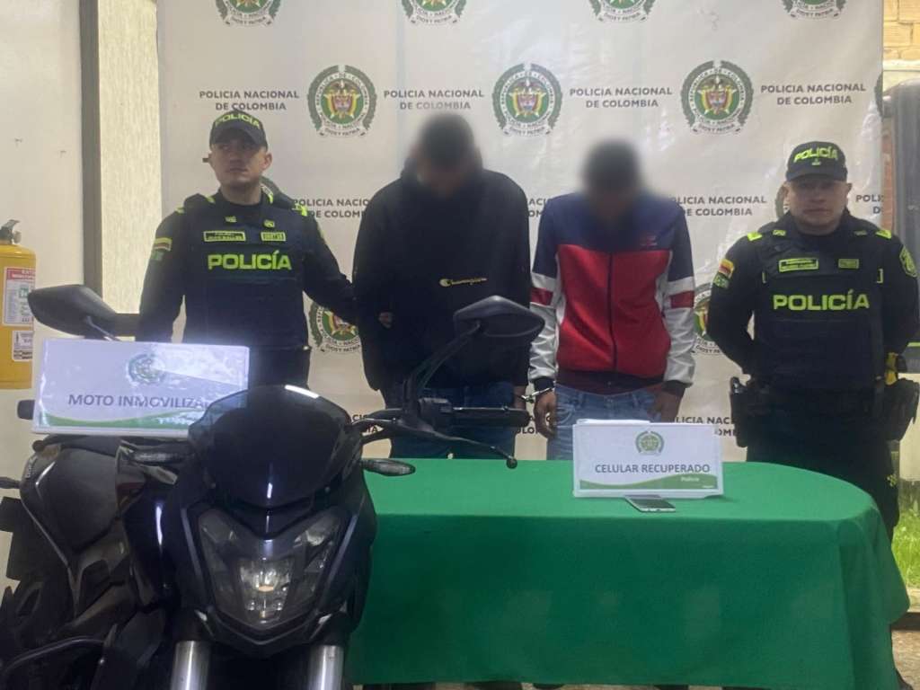 Capturados por hurto de celular en Fontibón después de huir por una ciclorruta.