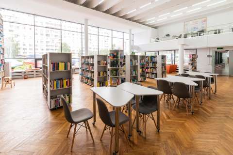 EE.UU. registra un récord de libros vetados en escuelas: casi 12.000 en el último periodo