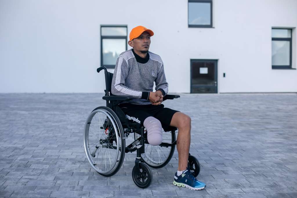 Sagitario, en Superhumans, un centro médico ucraniano ubicado en Leópolis que brinda reconstrucción, prótesis y rehabilitación para militares y civiles heridos durante la guerra.