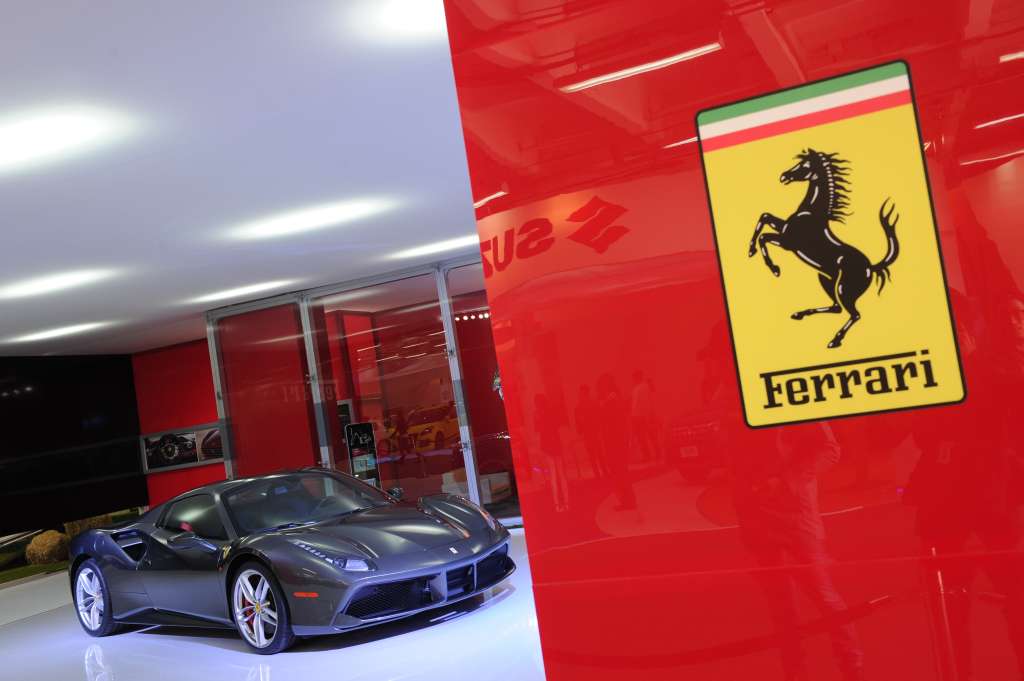 Auto Ferrari, expuesto en el Salón del Automóvil, en Corferias.