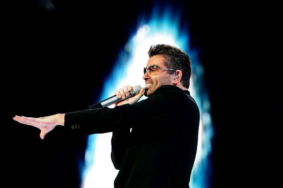 El tema "This Is How (We Want You To Get High)" es parte de "Last Christmas", una nueva película inspirada en la música de George Michael y Wham!. / AFP