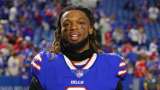 Damar Hamlin continúa crítico, pero presenta signos de mejoría