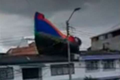 Inflable mal asegurado fue arrastrado por el viento y dejó a una niña herida en Bogotá