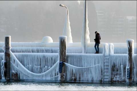 Las heladas imágenes que deja la ola de frío siberiano en Europa