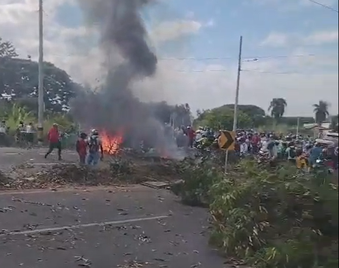 Levantaron bloqueo en vía Cali-Candelaria: estos son los acuerdos a los que llegaron