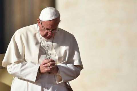 Papa pide perdón por ofensas de católicos hacia otros cristianos