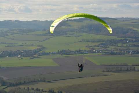 Se suspende la práctica de parapente en Colombia