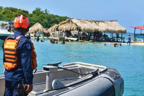 Vicepresidencia intentará poner orden en actividad turística en playas de Cartagena