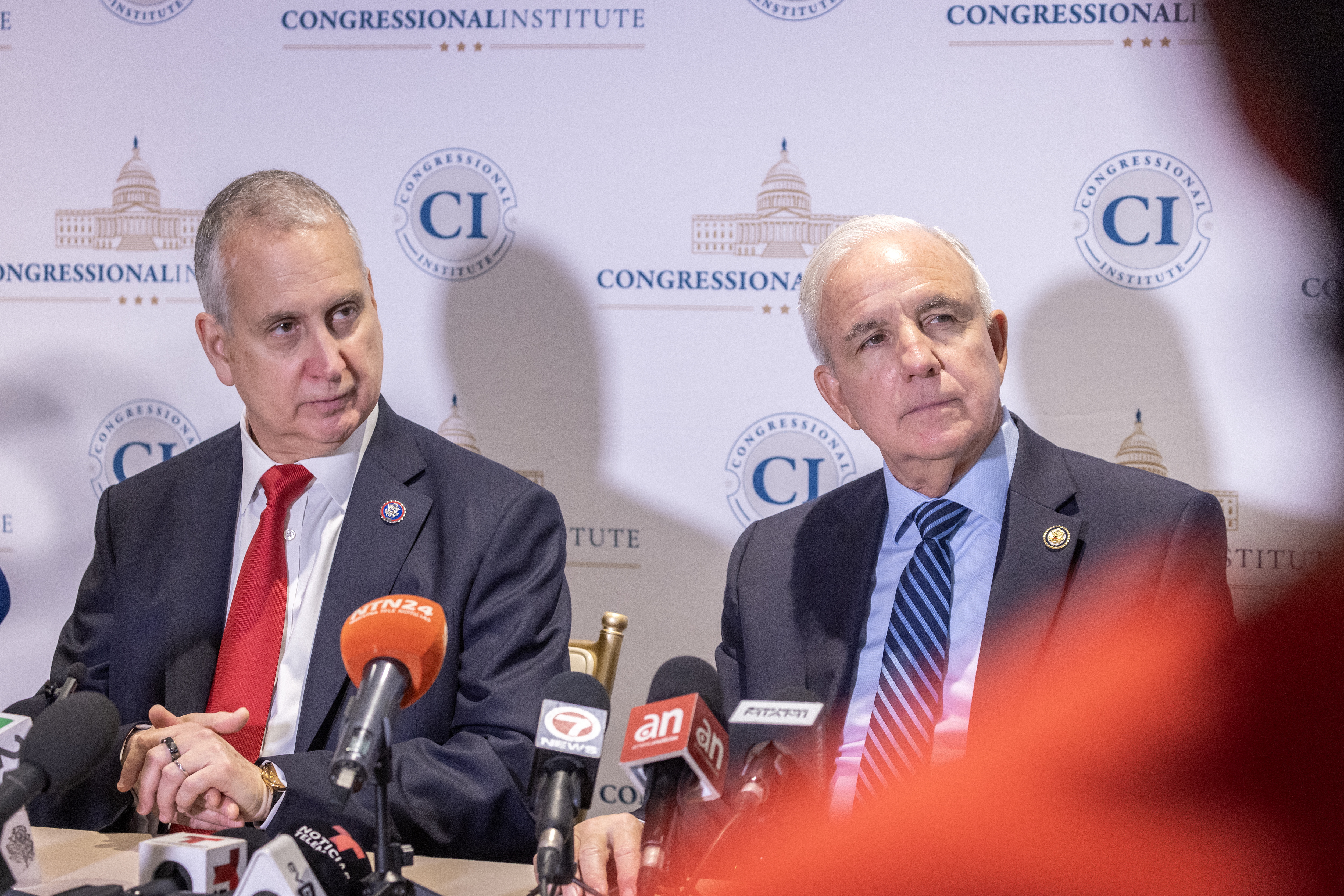 Doral (United States), 27/01/2025.- US Congressman Mario Diaz-Balart (L) and Congressman Carlos Gimenez attend a press conference during the 2025 Republican Issues Conference at the Trump National Doral resort in Miami, Florida, USA, 27 January 2025. The 2025 Republican Issues Conference is an annual gathering of House Republicans focused on discussing legislative strategies and the political agenda for the upcoming year. EFE/EPA/CRISTOBAL HERRERA-ULASHKEVICH