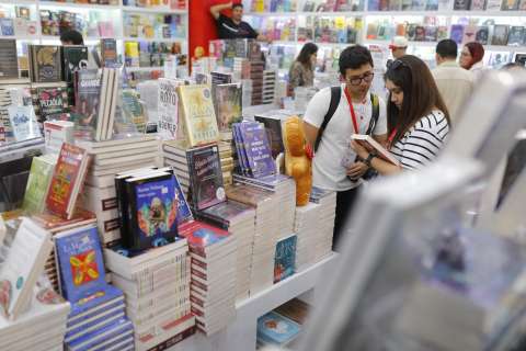 Planeta asegura que la crisis política en EE.UU. ha frenado la venta de libros en español