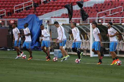 Colombia ya está en Los Ángeles para preparar duelo frente a Paraguay