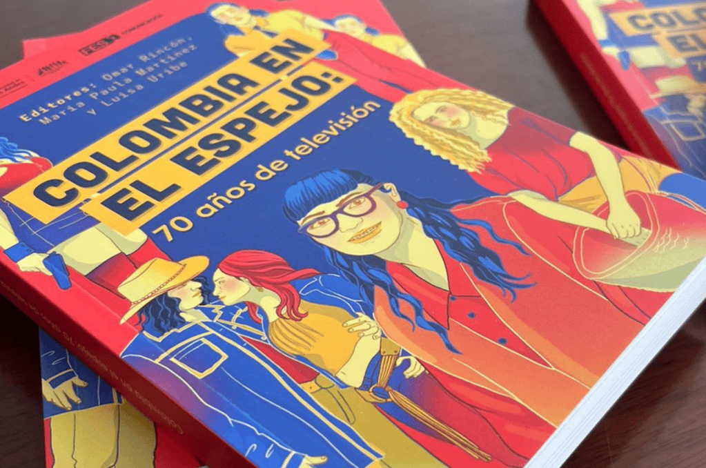 Omar Rincón, María Paula Martínez y Luisa Uribe fueron los editores del libro "Colombia en el espejo: 70 años de televisión".