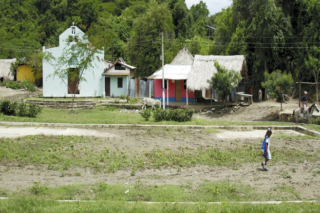 En El Salado, corregimiento del Carmen de Bolivar, fueron asesinadas más de 60 personas entre el 16 y el 21 de febrero del año 2000 por 450 paramilitares del Bloque Norte y el Bloque Montes de María / Archivo El Espectador.