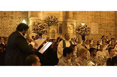 Coro pontifical de Medellín: oración hecha canto