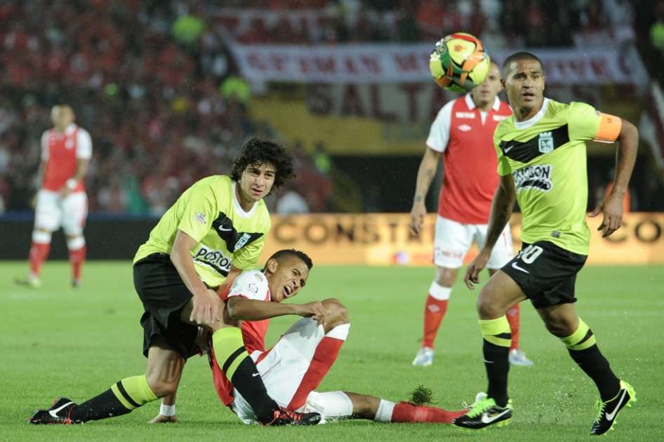 Las caras alegres de Santa Fe empezaron a cambir a partir del minuto 80, cuando Nacional inició una seria ofensiva / Gabriel Aponte