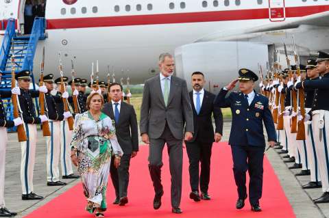 Presidentes de Ecuador, Panamá y el rey de España son los últimos en llegar a posesión