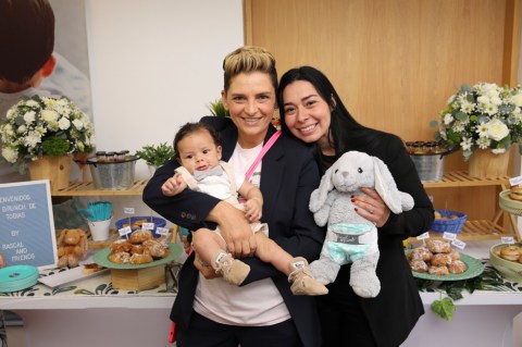 Camila Chaín y Kelly Barrios presentaron en sociedad a su hijo Tobías