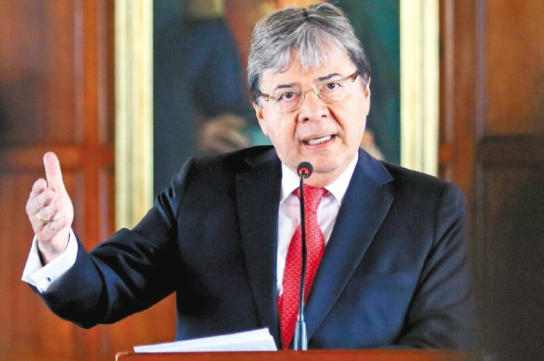 “Esperamos la captura de ‘Santrich’”: Carlos Holmes Trujillo