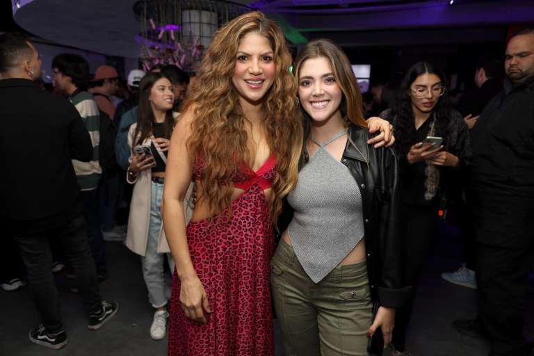 Shakibecca “La doble internacional de Shakira” y María Elvira Ramírez