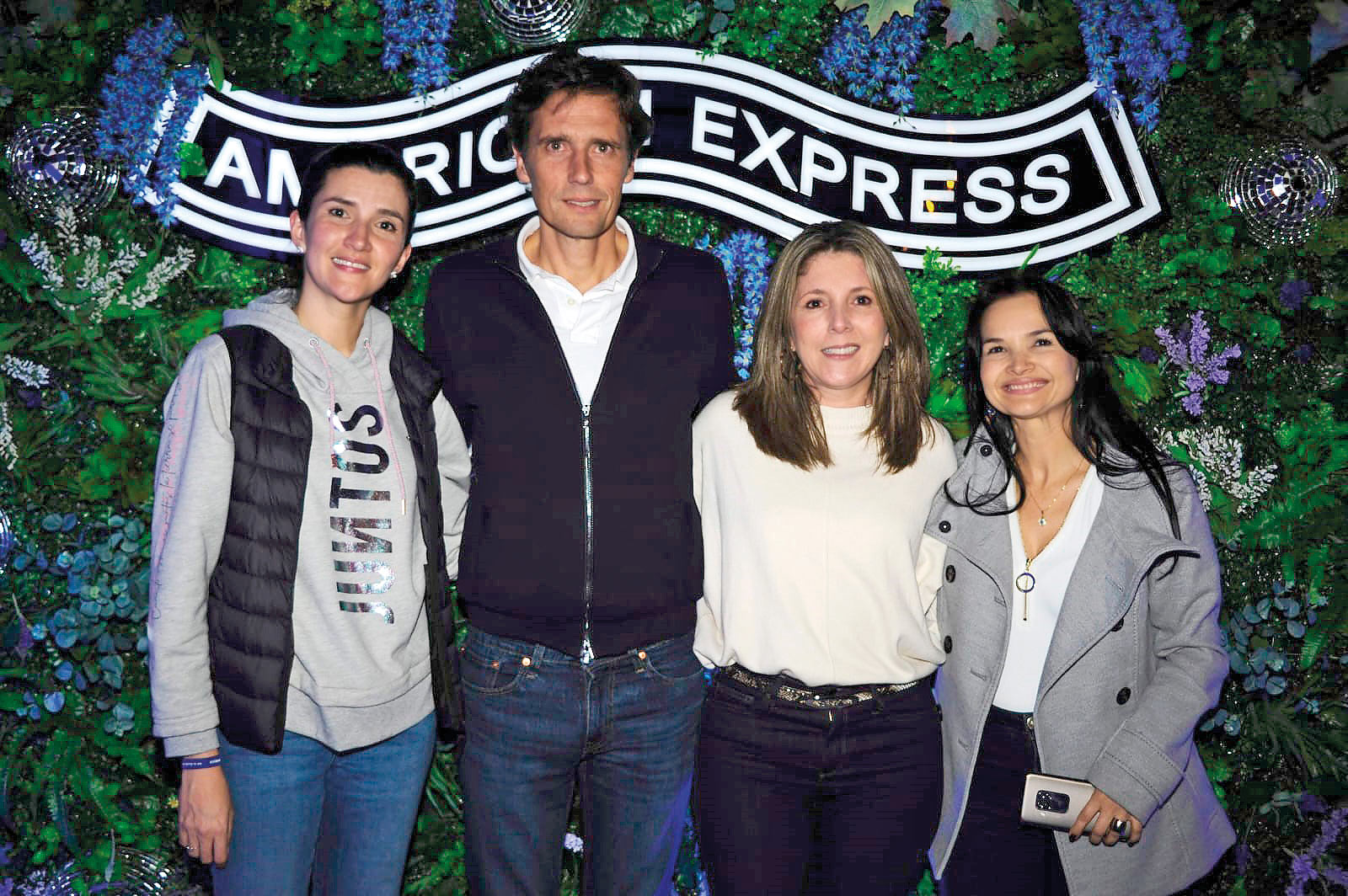 Lisandro Delfino, Isabel Henao, Paola Restrepo, presidenta de Fedesoft, y Luz Elena Muñoz, gerente de Mercadeo Motorola Mobility.
