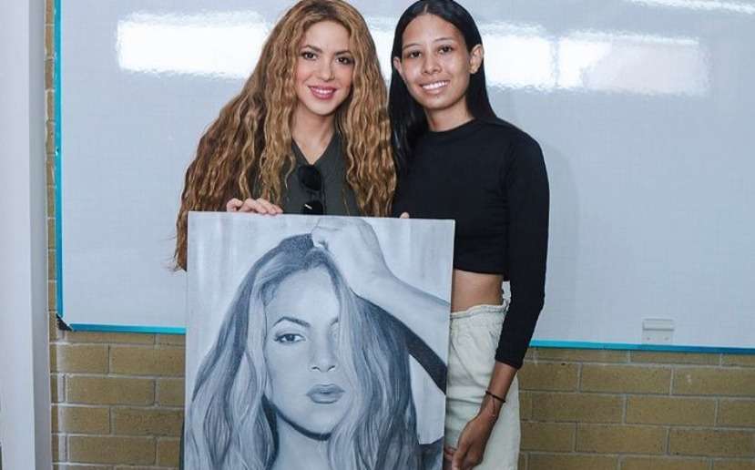 Fan le regaló un cuadro a Shakira en Barranquilla: tardó 10 horas en hacerlo