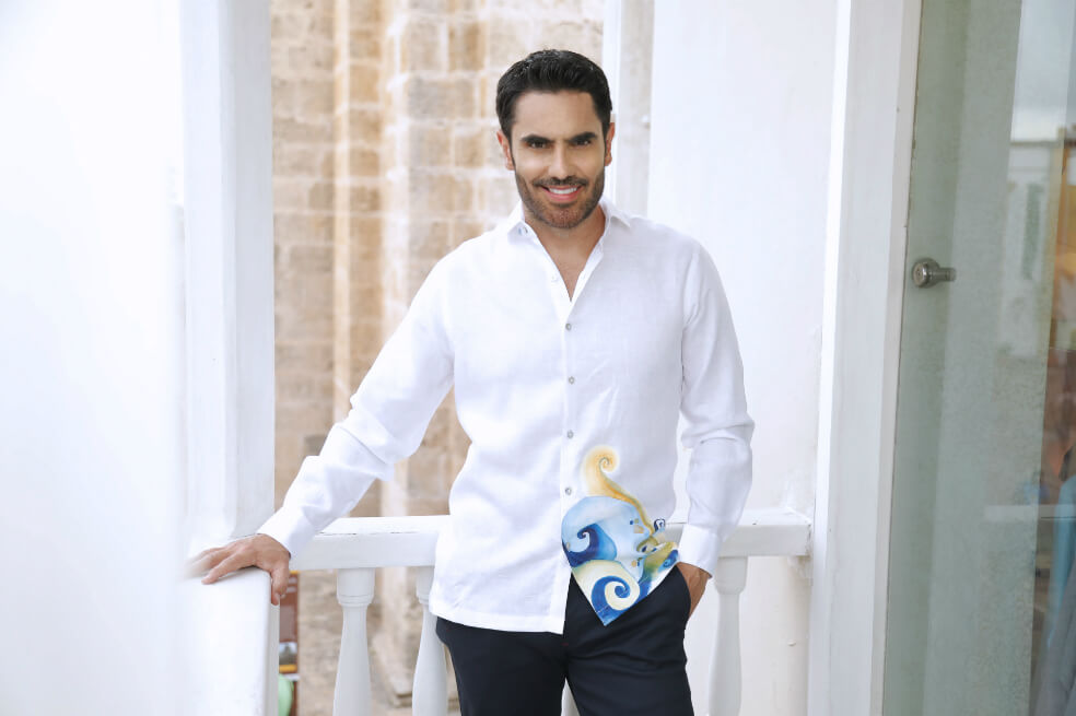 Lincoln Palomeque es el protagonista de la propuesta para el verano del diseñador.  / Cortesía