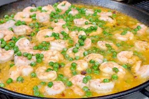 Receta para preparar arroz-paella encocado de camarones
