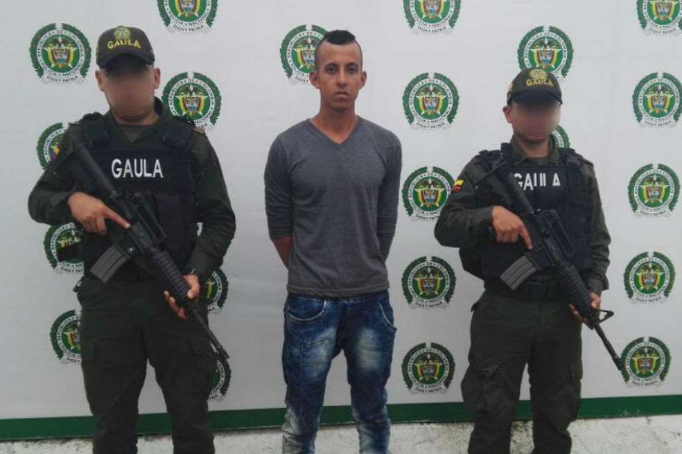 Policía