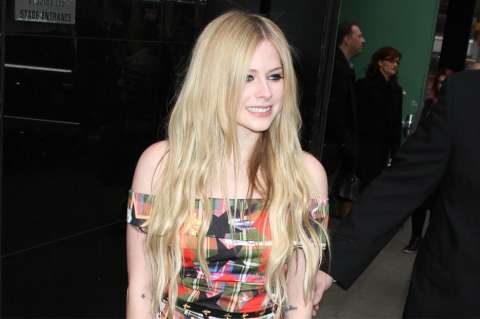 ¿Qué opina Avril Lavigne sobre la conspiración de su doble?