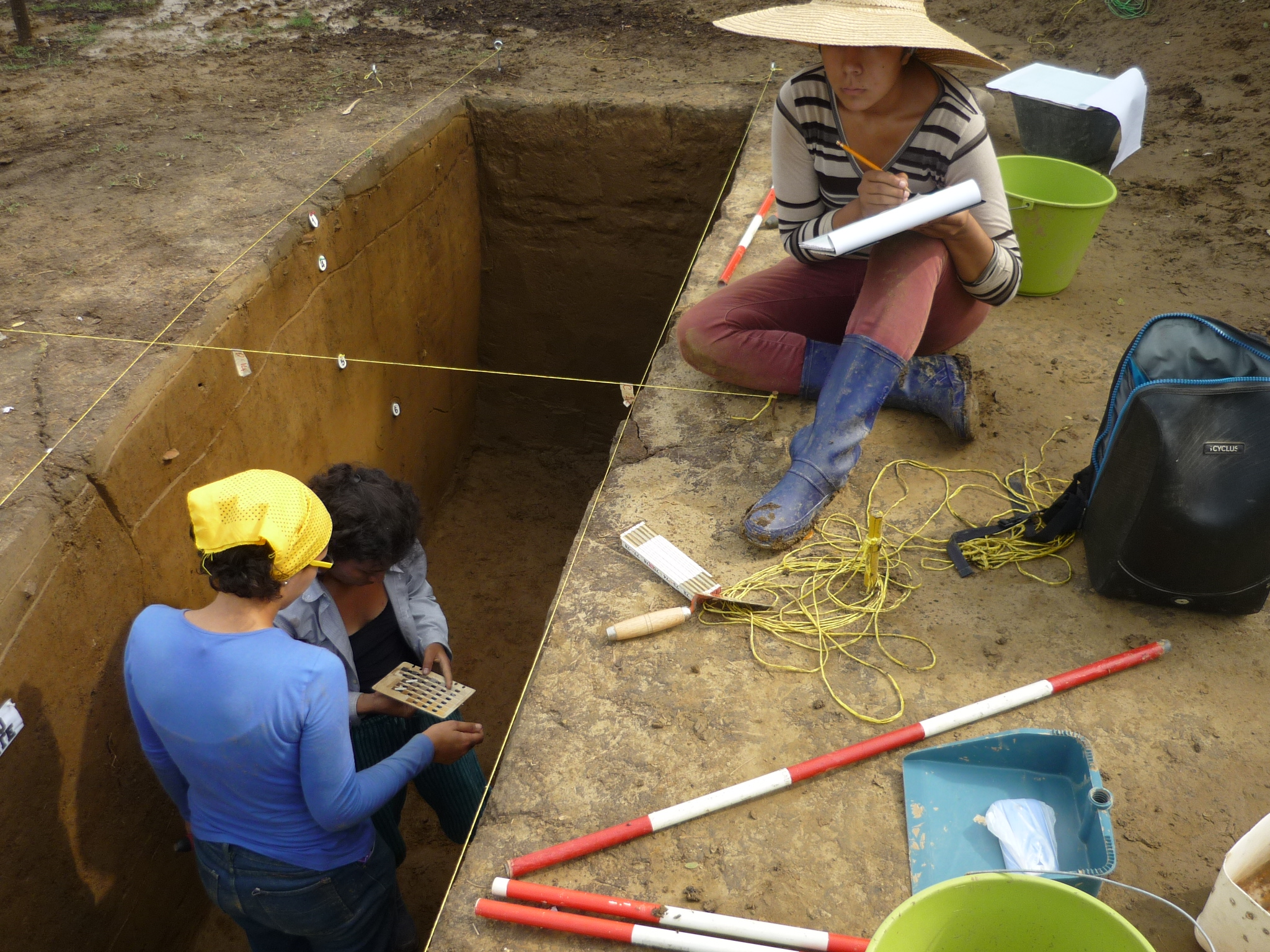 Excavaciones del ICANH en La Mojana.