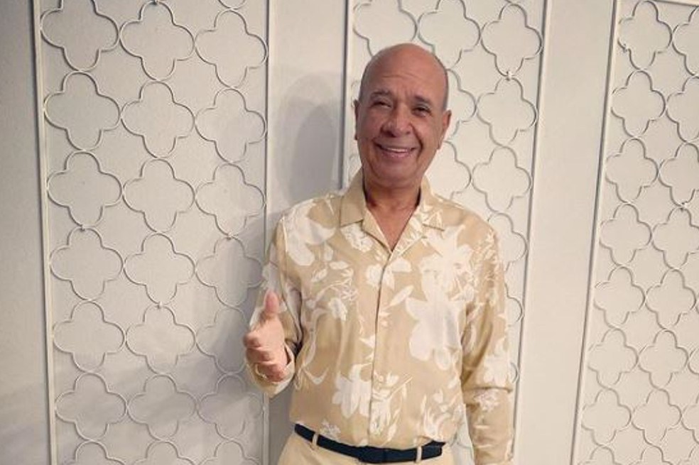 El cantante de música popular despertó todo tipo de reacciones entre los internautas.