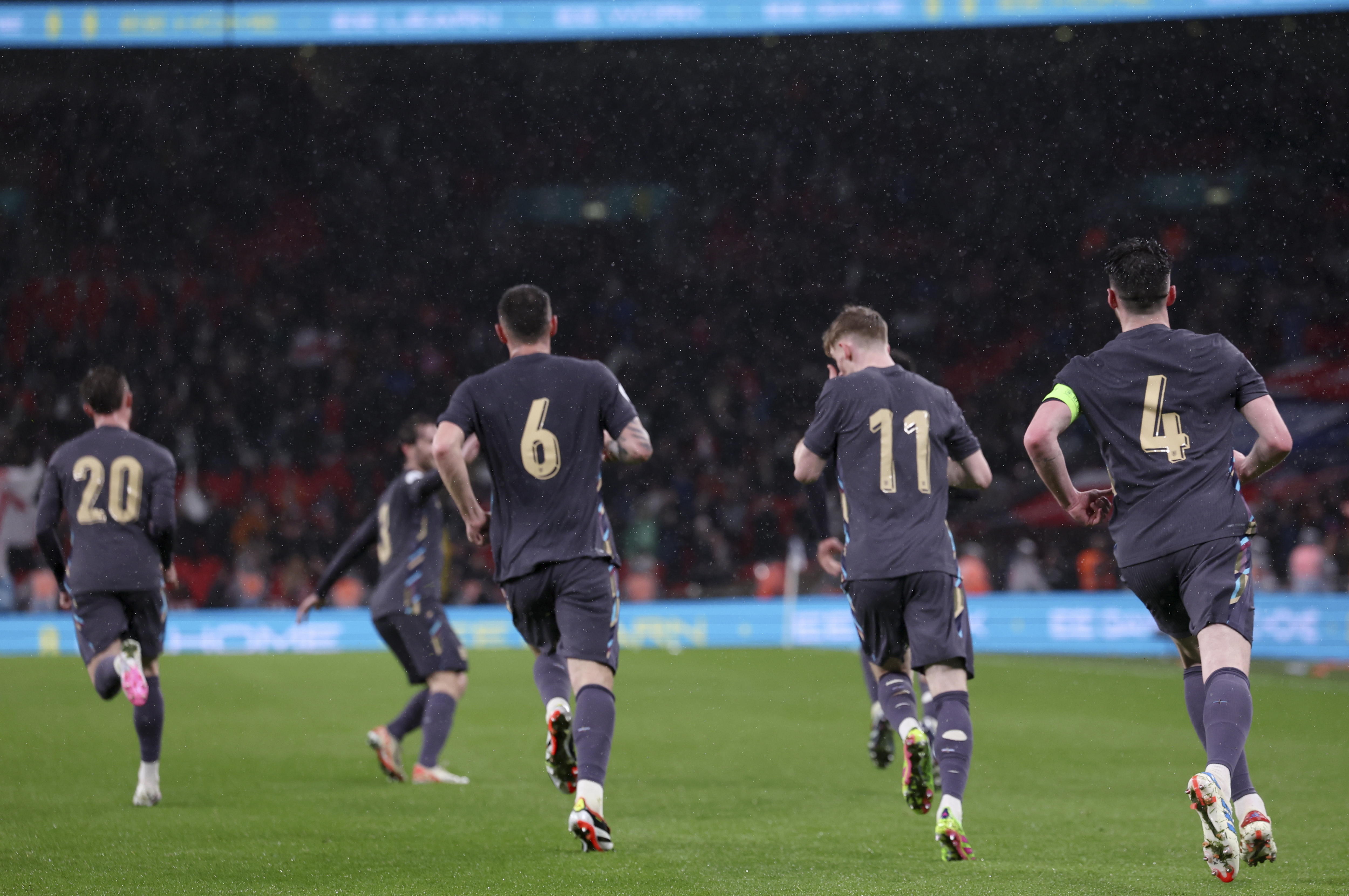 London (United Kingdom), 26/03/2024.- Players of England in action during the friendly international soccer match between England and Belgium in London, Britain, 26 March 2024.The England team came out in the second half wearing shirts without players' names to raise awareness of dementia. The Alzheimer's Society is the official charity partner of the English Football Association. The custom shirts will be donated by the England team and auctioned to raise funds for the Alzheimer'Äôs Society research. (Futbol, Amistoso, Bélgica, Reino Unido, Londres) EFE/EPA/ANDY RAIN