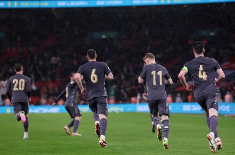 La selección de Inglaterra borró los nombres de sus camisetas: ¿cuál fue la razón?