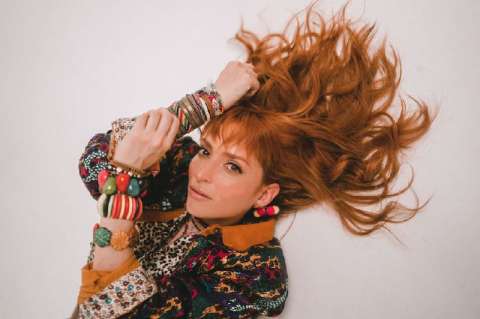 Mirella Cesa canta “una linda despedida”