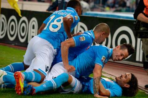 Napoles ya comparte liderato con la Juve