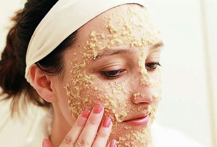 La miel y el bicarbonato son dos ingredientes con grandes beneficios. La miel contiene vitaminas A y B, que contribuyen al crecimiento celular y la recomposición de los tejidos.