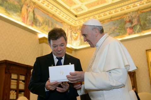 ‘Carta del papa, un gran estímulo para que sigamos trabajando por la paz’: Santos