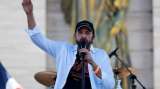 Juan Luis Guerra lanza su álbum “Privé” en Navidad