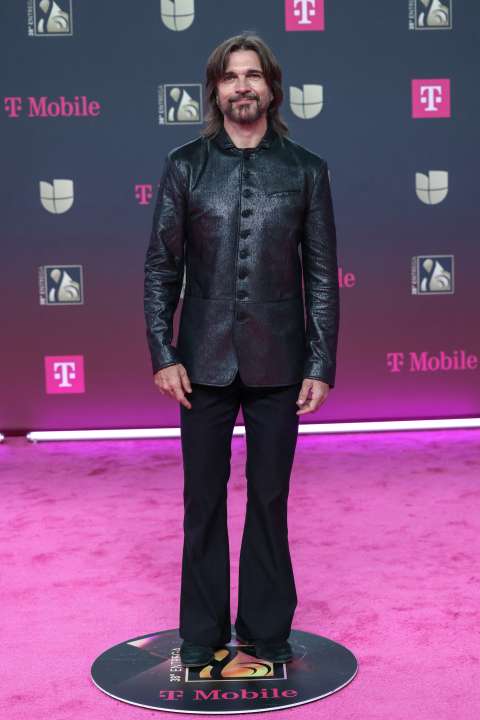 Emotivas palabras de Juanes en Premios lo Nuestro: “Nunca es tarde para aprender a amar”