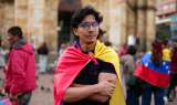 Ilusión e incertidumbre: venezolanos en Bogotá ante la caída de Maduro