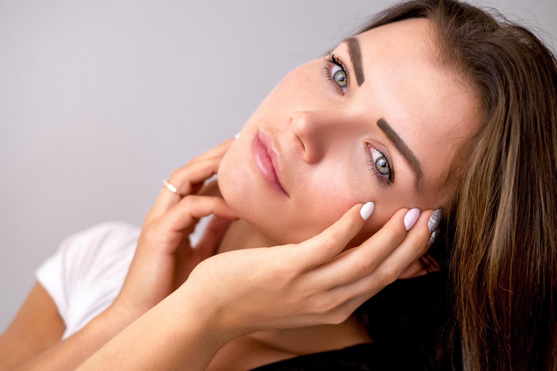 Mujer rostro bello, hermoso
