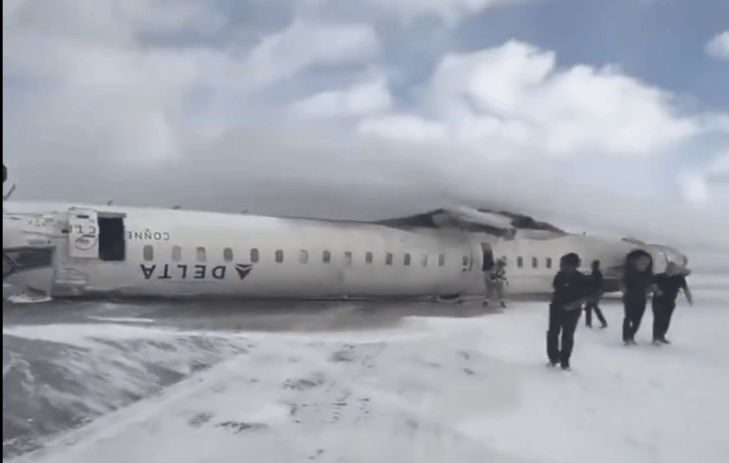 Captura de video de accidente en aeropuerto de Toronto