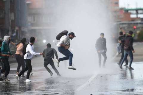 Protestas de estudiantes de la Universidad Distrital afectan la movilidad en la Circunvalar