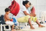 HRW denuncia obstáculos médicos y jurídicos a mujeres desplazadas