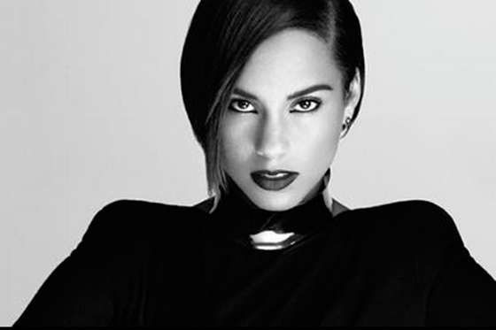 Alicia Keys promociona su disco "Girl On Fire". / Facebook.com/aliciakeys.